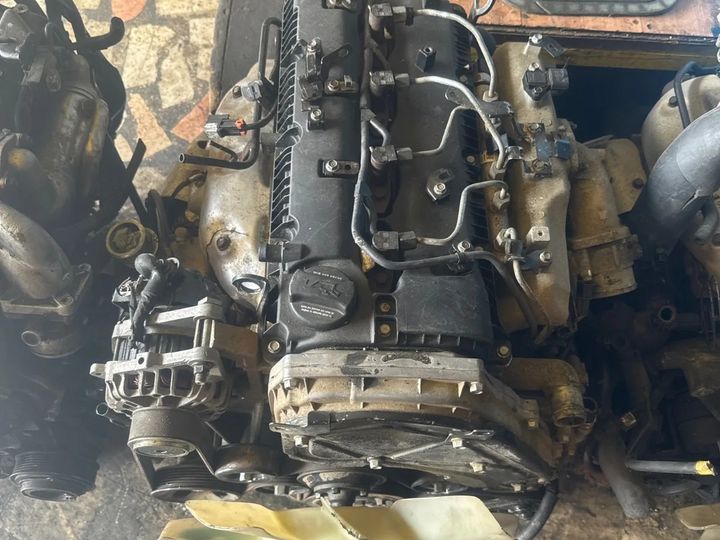 Hyundai H100 Euro 5 Euro 6 komple çıkma motor, yandan görünüm