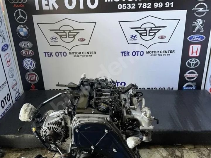 Kia Sorento 170 beygir çıkma motor, Tek Oto Motor Center tabelası önünde
